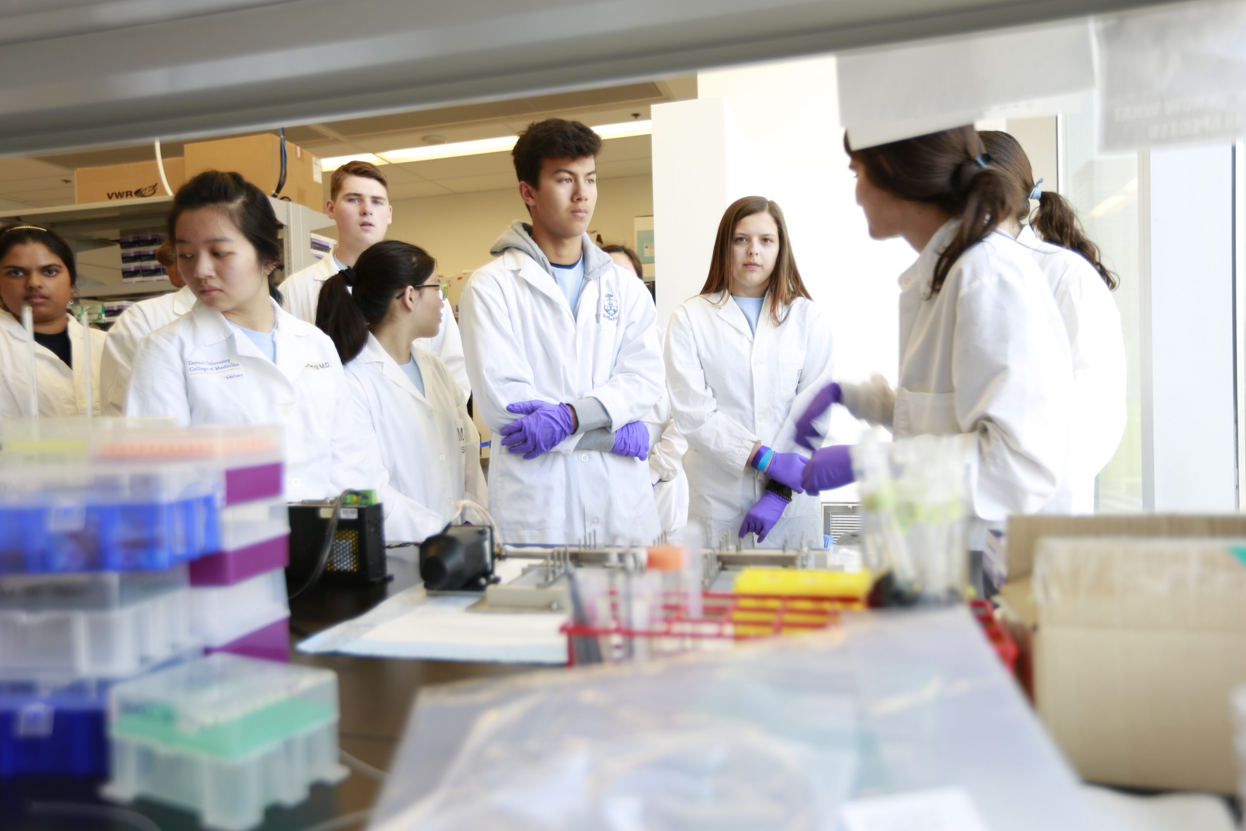 Photo of Students in a U of T lab.